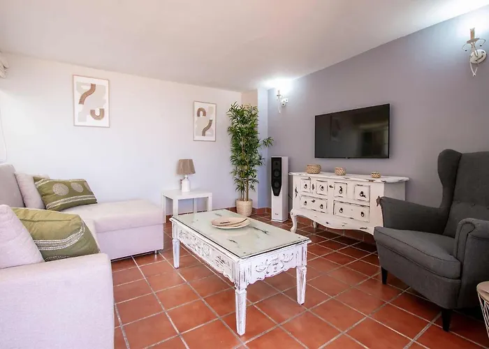 Lor Pintada Apartment